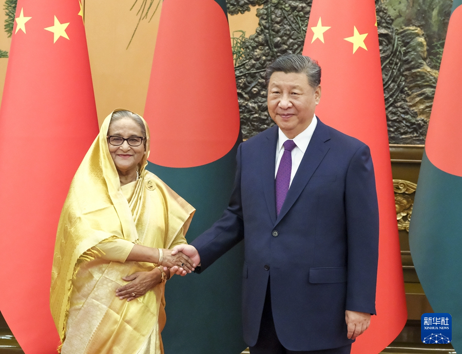 习近平主席会见孟加拉国总理哈西娜