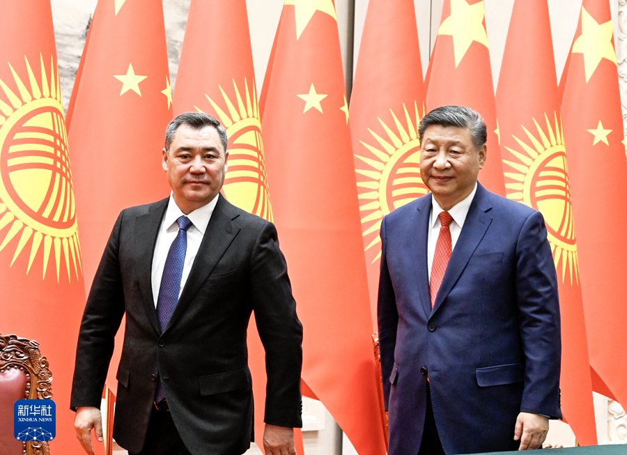 习近平主席同吉尔吉斯斯坦总统扎帕罗夫会谈(图2)