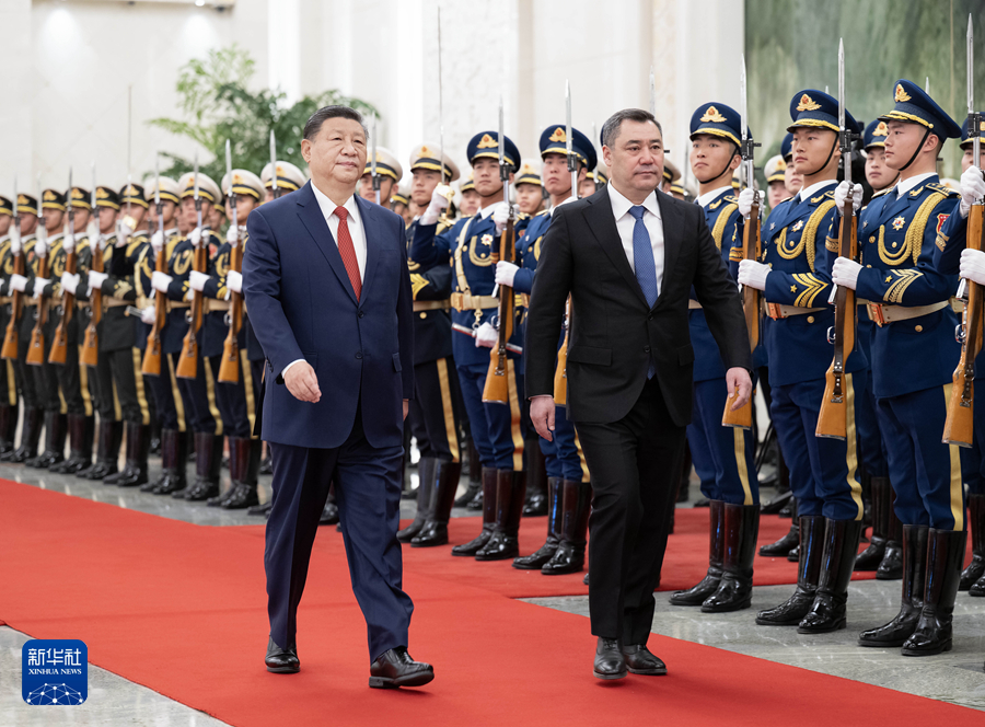 习近平主席同吉尔吉斯斯坦总统扎帕罗夫会谈(图6)