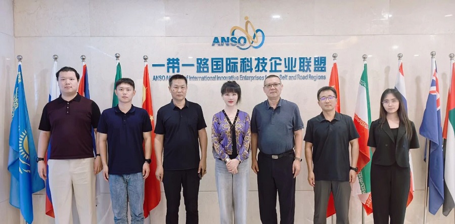 乌鲁木齐市驻京联络处一行莅临“一带一路”国际科技企业联盟(图1)